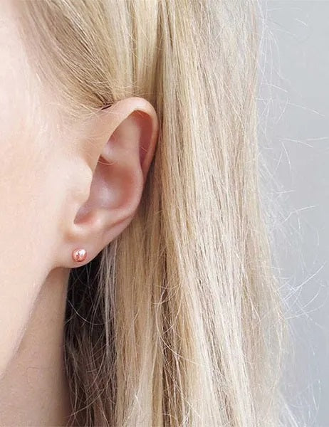 Mini studs ball