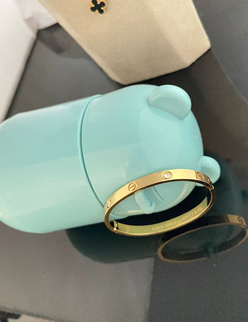 C bracelet