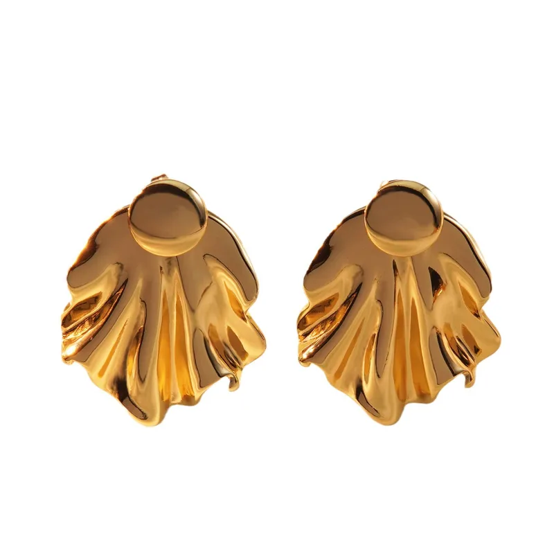 Gosth earrings