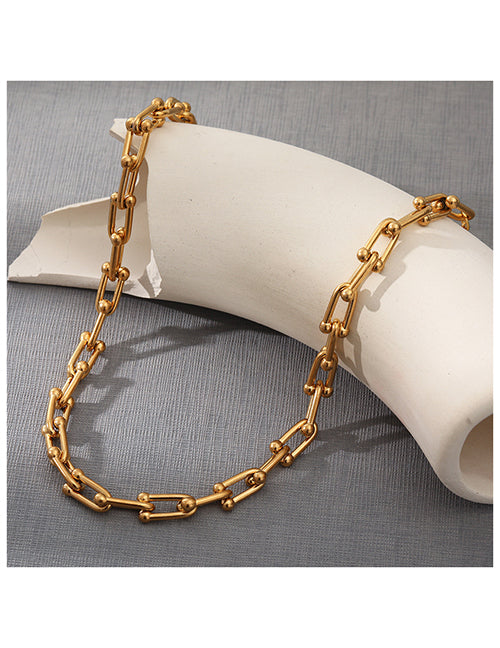 Horseshoe buckle necklace