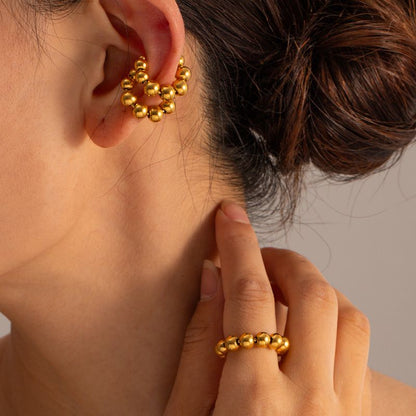 Balls earcuff