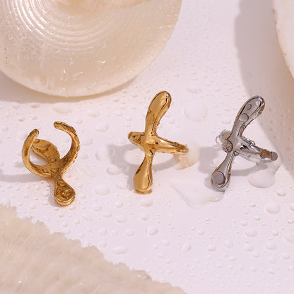 Cross earcuff