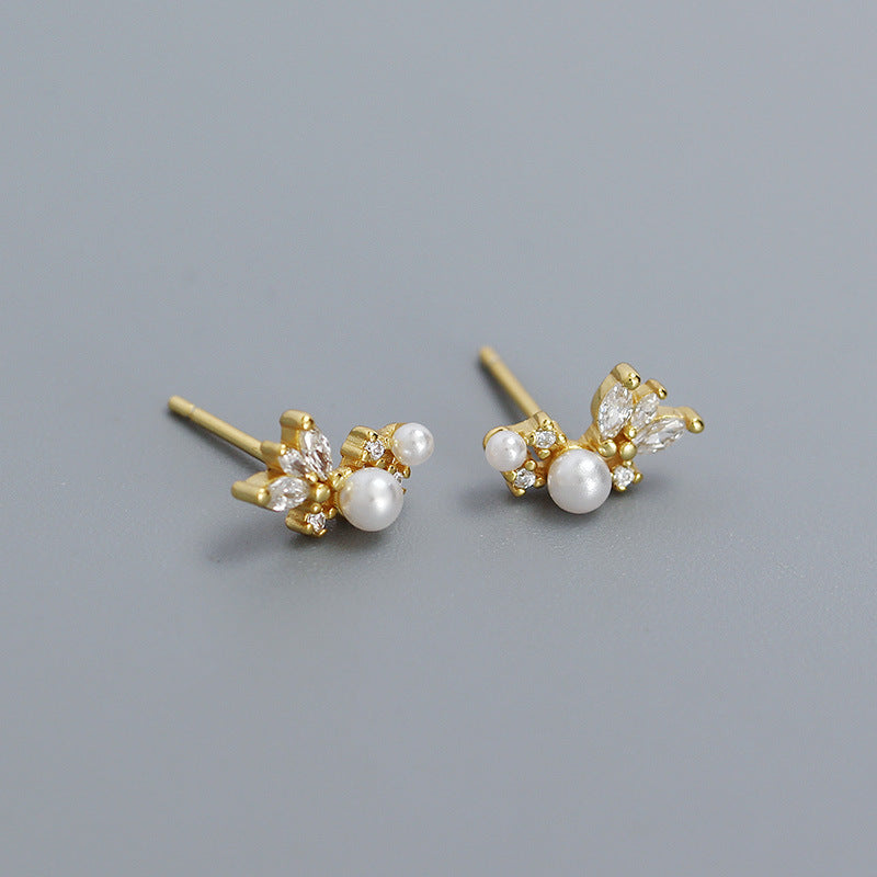 Studs Pearl