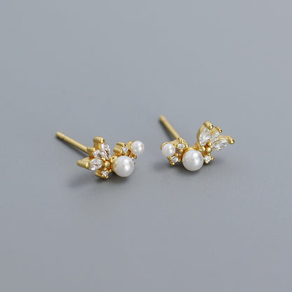 Studs Pearl