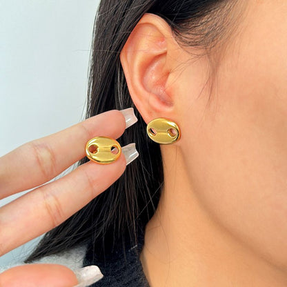 Pig nose studs