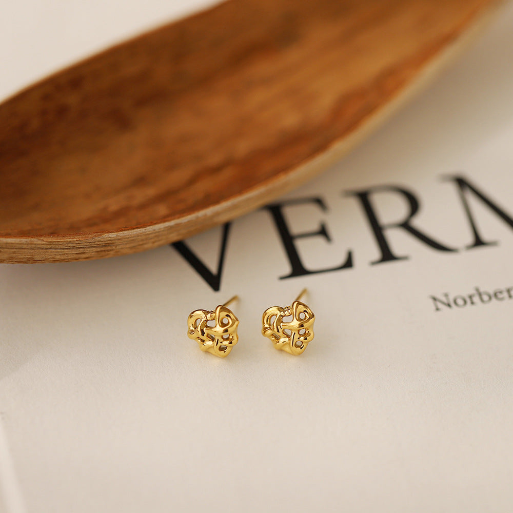 Heart pie studs